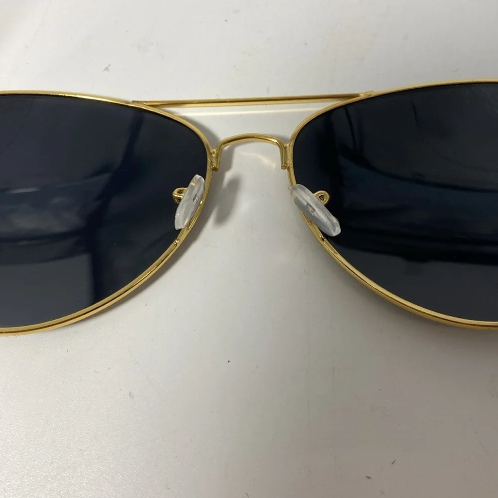 Aviator Unisex Sunglasses Dark Lens Gold frame NWT